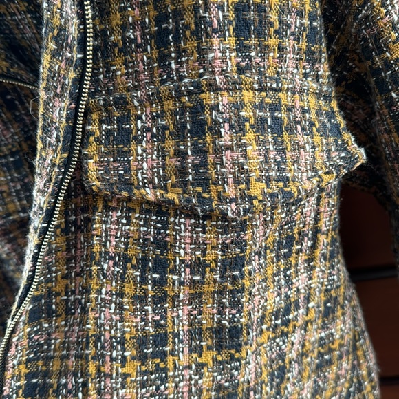 A Peach jacket - Picture 3 of 6